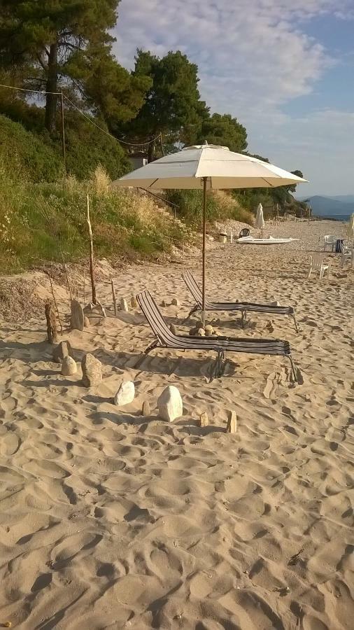 Sangue Blu Beachfront Villa Apartment Айос-Николаос Экстерьер фото
