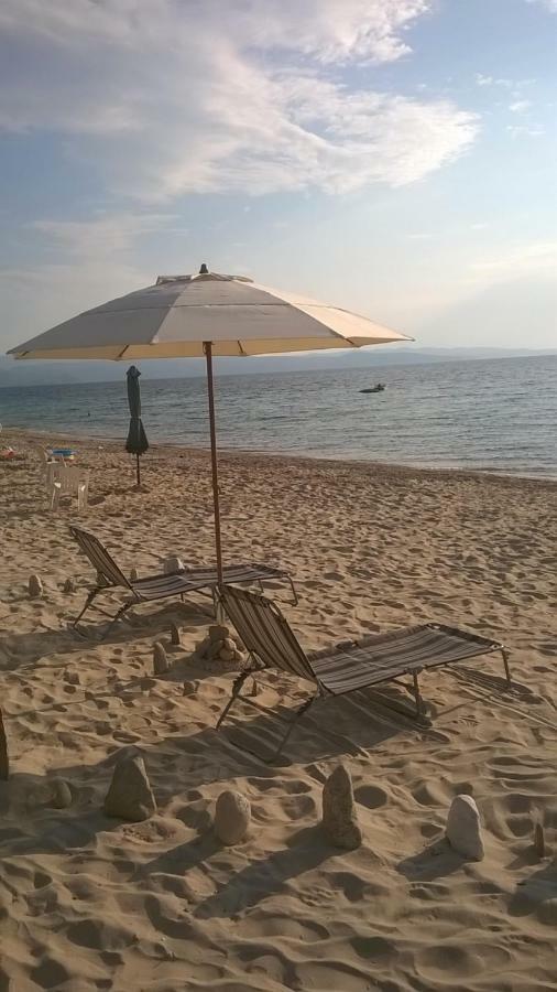 Sangue Blu Beachfront Villa Apartment Айос-Николаос Экстерьер фото